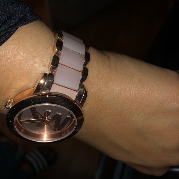 Michael Kors “MK” round faced watch style MK4324⌚️ - Picture 9 of 14